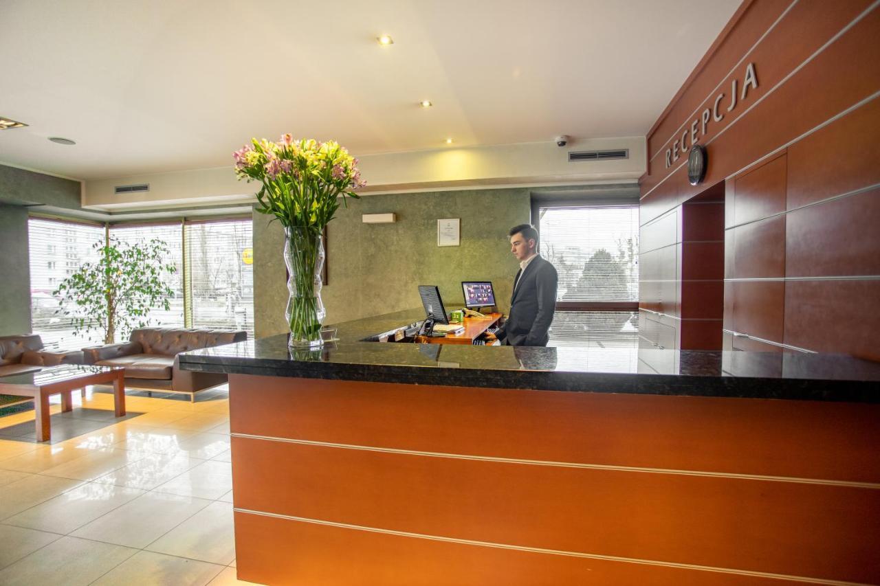 Business Hotel Vega Wrocław Kültér fotó