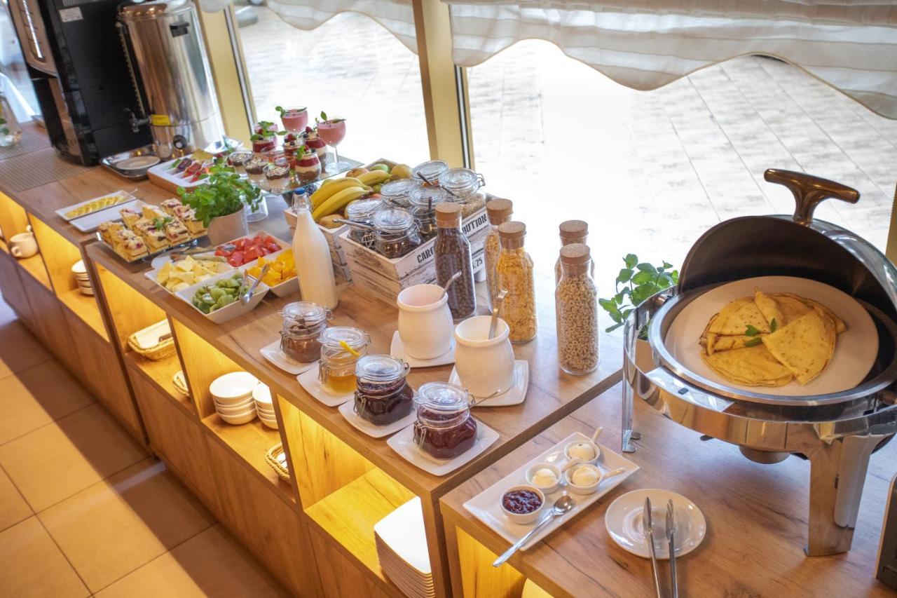 Business Hotel Vega Wrocław Kültér fotó