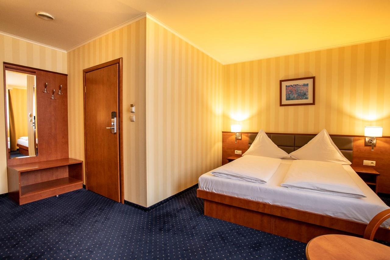 Business Hotel Vega Wrocław Kültér fotó