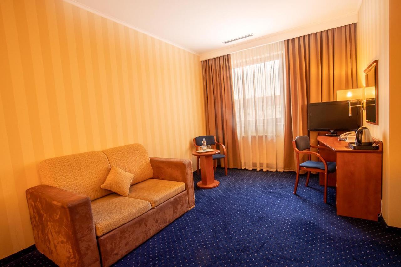 Business Hotel Vega Wrocław Kültér fotó