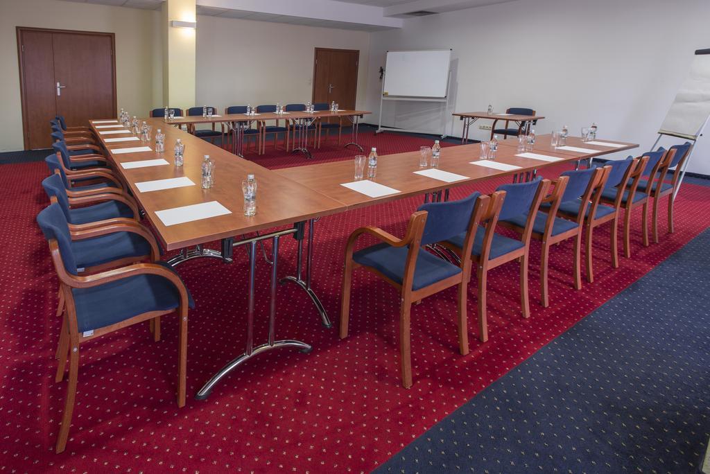 Business Hotel Vega Wrocław Kültér fotó