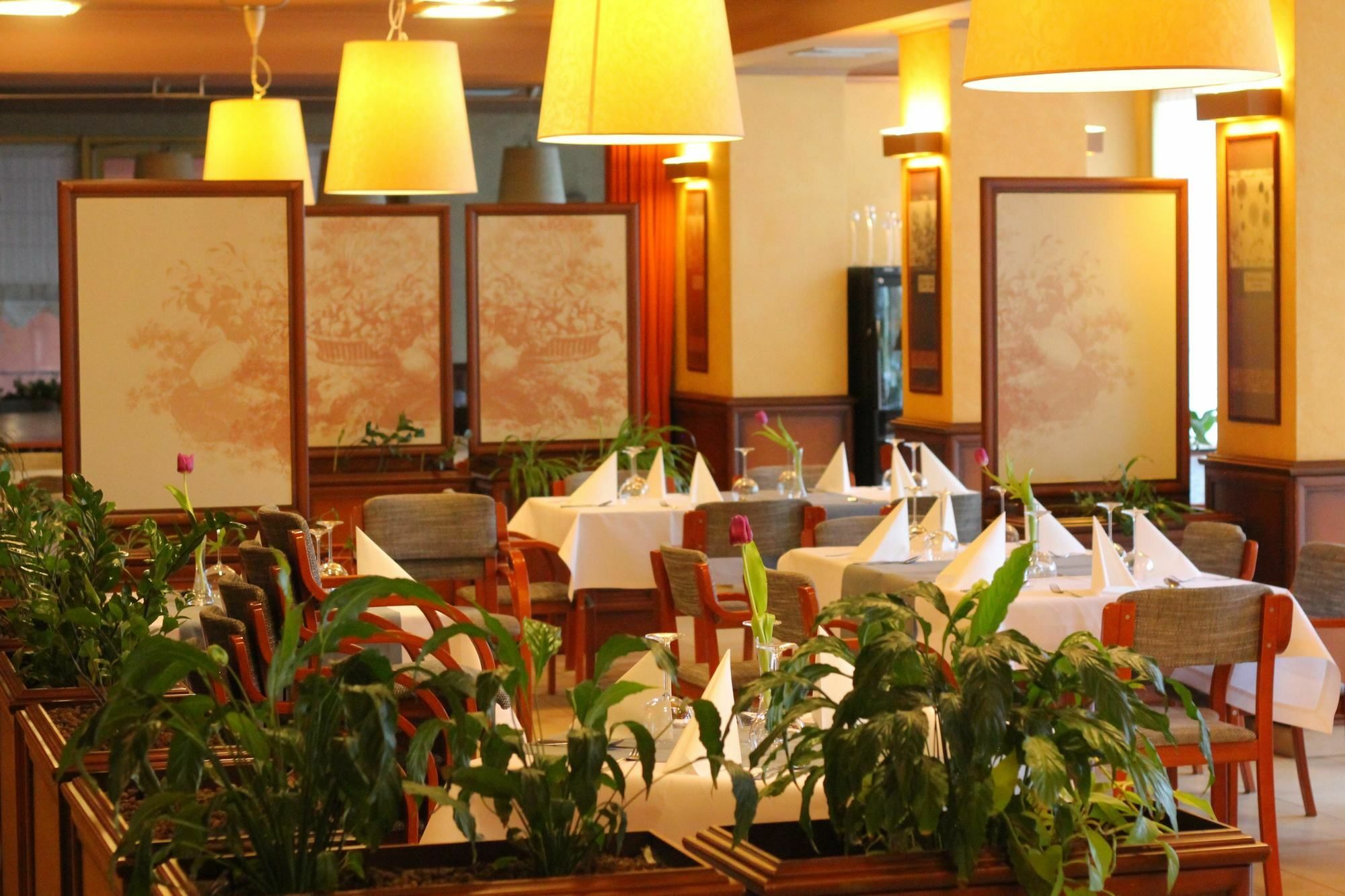 Business Hotel Vega Wrocław Kültér fotó
